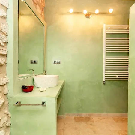 Casa De Piedra Ubicada En El Exclusivo Wine Village De Viladellops, Te Ofrece Experiencia Unica, Donde El Lujo Y La Tradicion Se Fusionan En Un Entorno Natural Privilegiado Villa