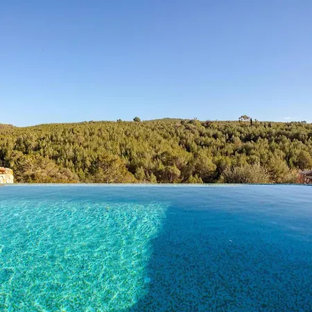 Villa Casa De Piedra Ubicada En El Exclusivo Wine Village De Viladellops, Te Ofrece Experiencia Unica, Donde El Lujo Y La Tradicion Se Fusionan En Un Entorno Natural Privilegiado *