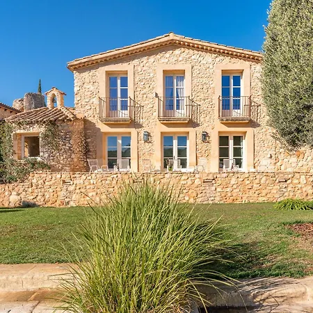 Villa Casa De Piedra Ubicada En El Exclusivo Wine Village De Viladellops, Te Ofrece Experiencia Unica, Donde El Lujo Y La Tradicion Se Fusionan En Un Entorno Natural Privilegiado *